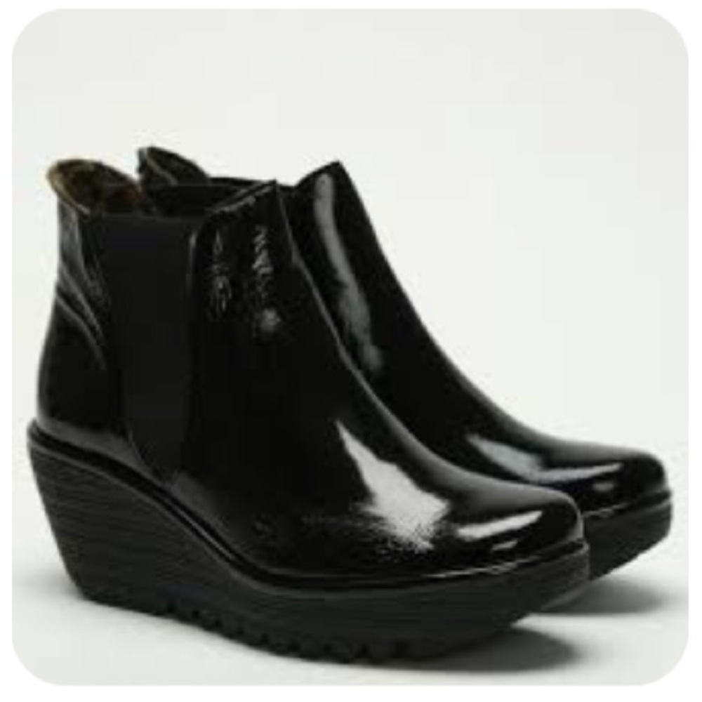 Fly London Black Patent Leather Chelsea‎ Wedge Boots Sz. 37